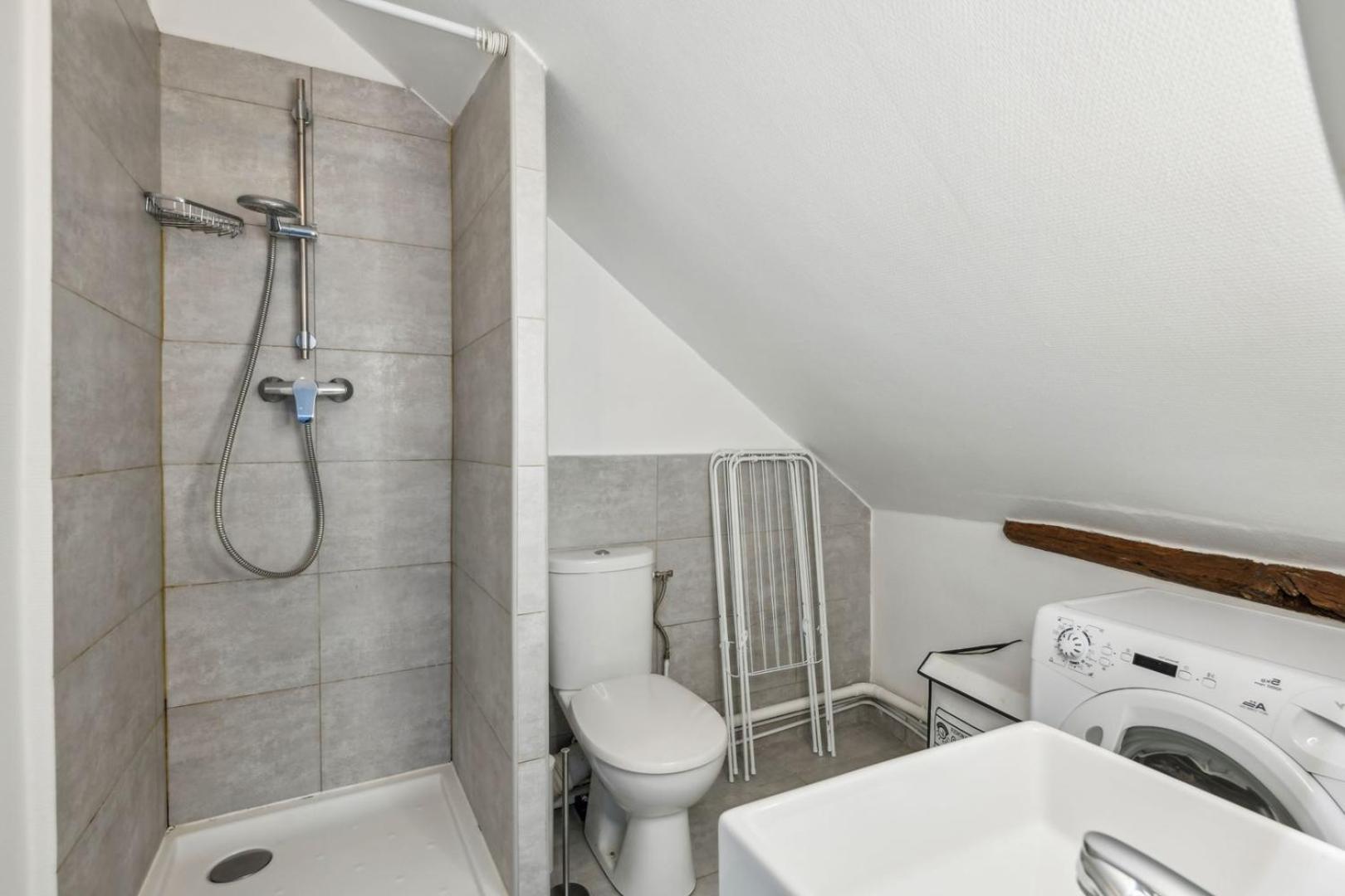 Bnbnook - Cozy - Walk To Notre-dame & Seine Apartment *